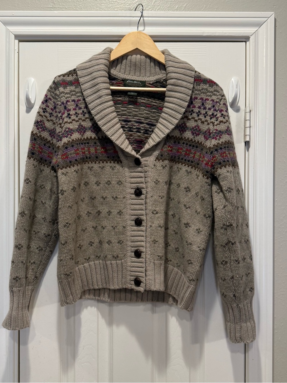 Vintage Eddie Bauer Wool Cardigan Shawl Neck Fair Isle Grey Purple Sweater Large - Picture 3 of 8